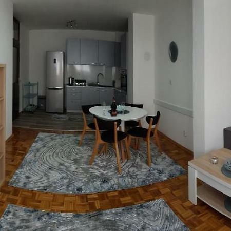 Apartment Emina Travnik Bagian luar foto